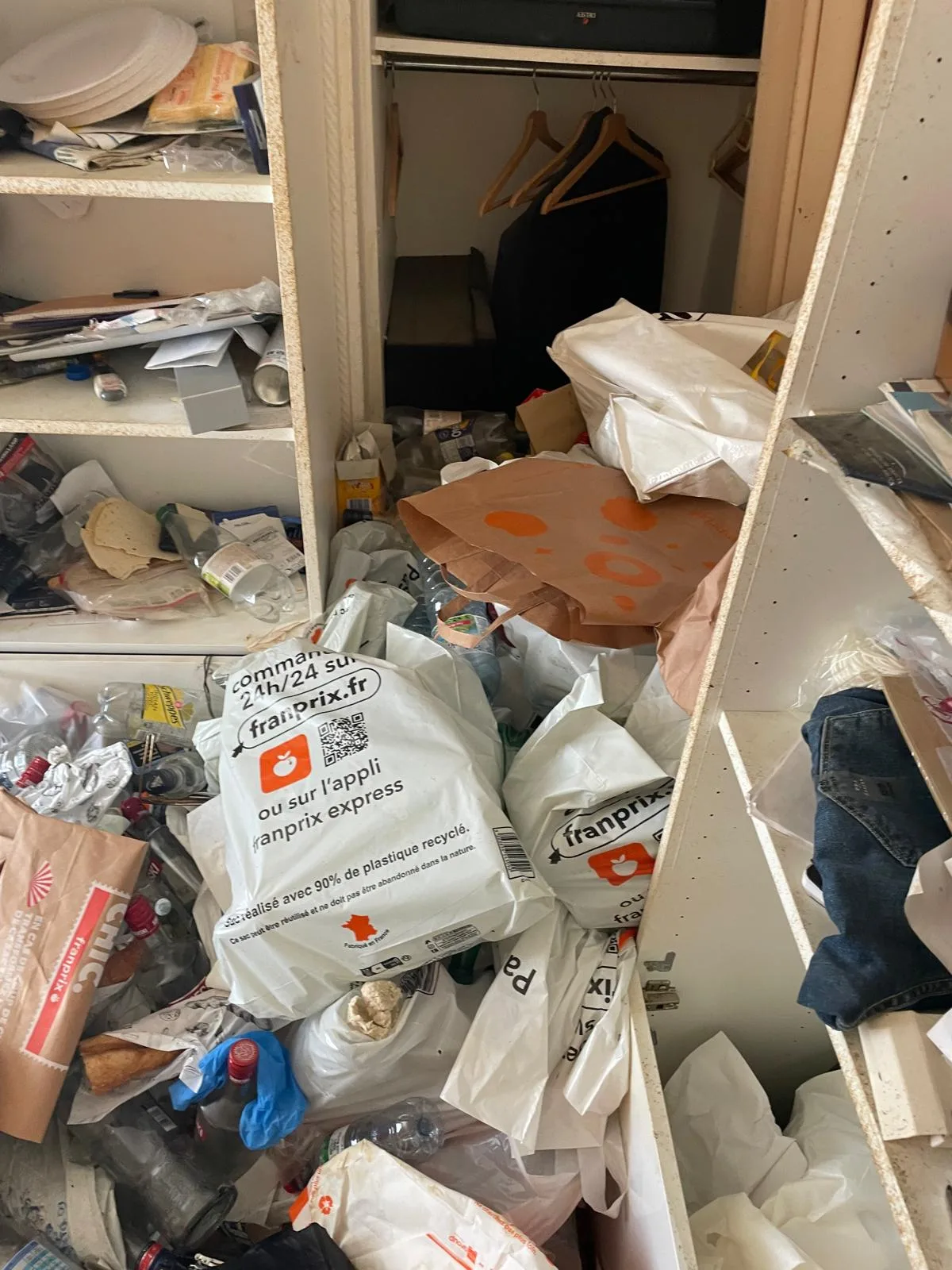 Quelles sont les particularités d’un nettoyage de cave ou grenier insalubre à Drancy et ses environs ? Quelles sont les particularités d’un nettoyage de cave ou grenier insalubre à Drancy et ses environs ?
