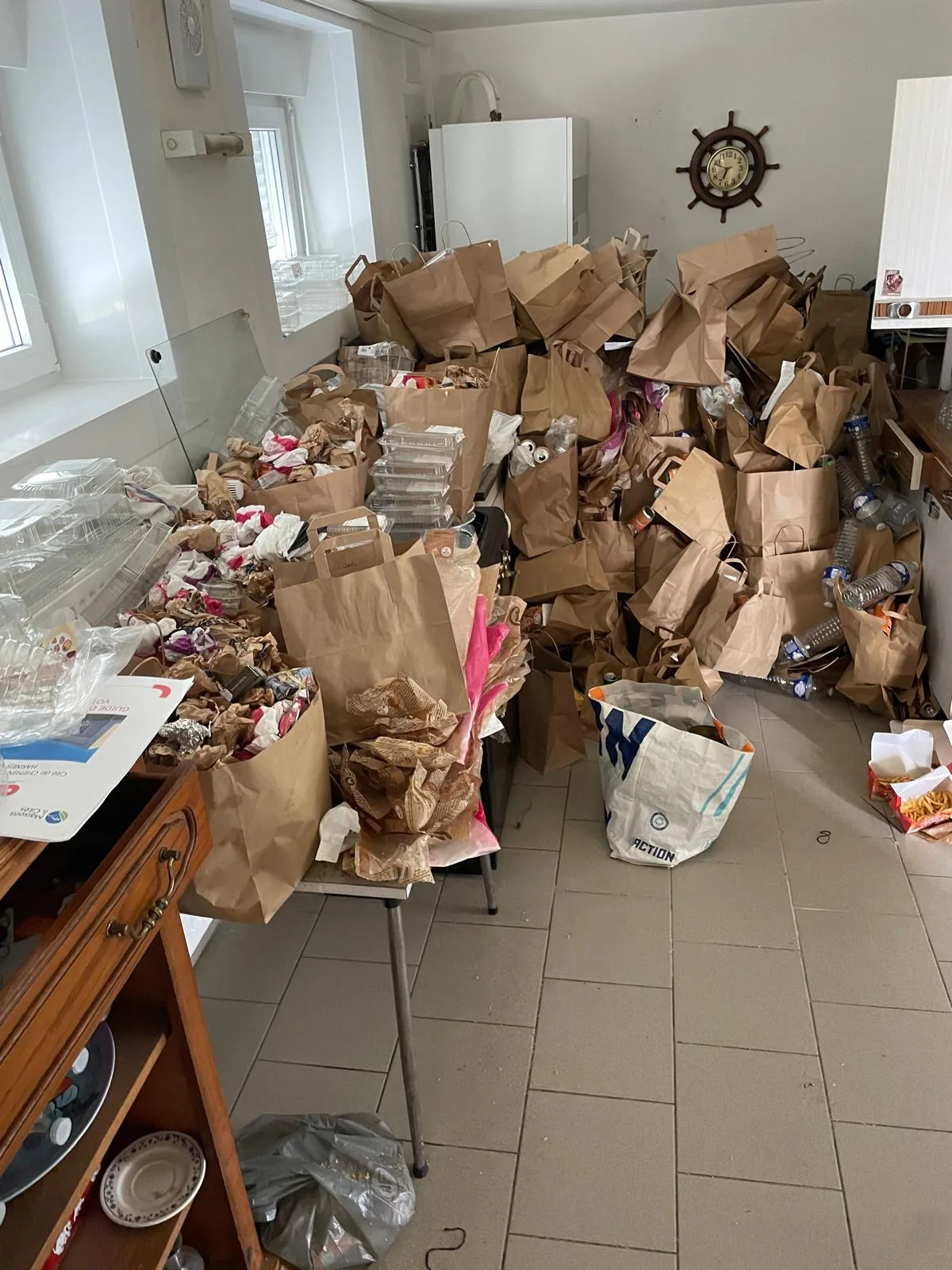 Que faire si un proche refuse catégoriquement le nettoyage alors que le logement est insalubre ? Que faire si un proche refuse catégoriquement le nettoyage alors que le logement est insalubre ?